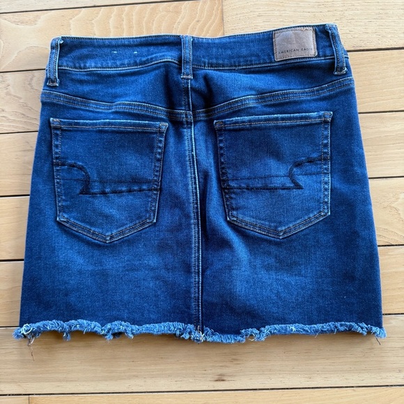 American Eagle Outfitters Denim Distressed Mini Skirt Women Size 8 Stretch - Picture 3 of 6